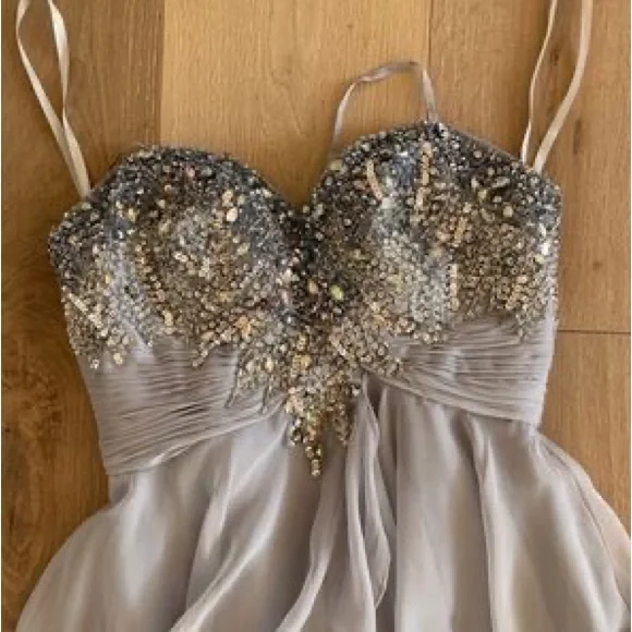 Prom Dress - Picture 3 of 5